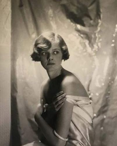 Pictures of Daphne du Maurier