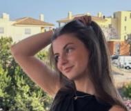 Gracie Mortimer shares her dissertation in which she compares <em>Rebecca</em> by Daphne du Maurier and <em>The Bloody Chamber</em> by Angela Carter.